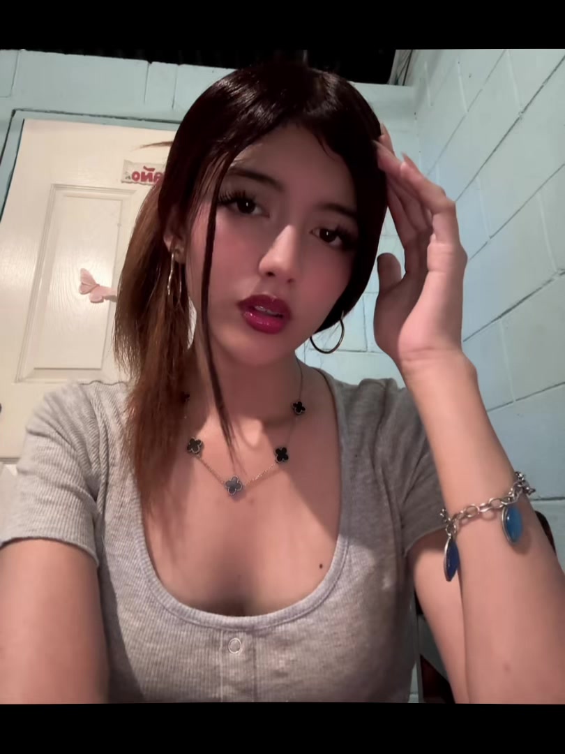 @𝓲𝓽𝔃👩🏻&zwj;🦰