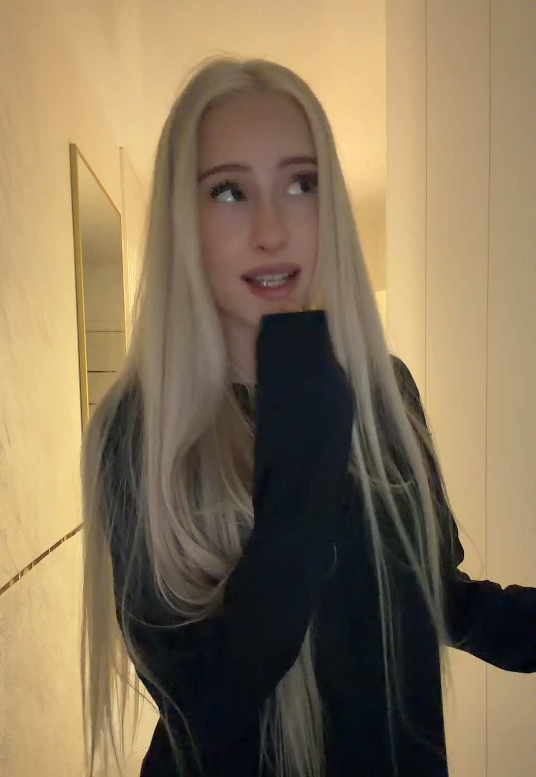 @tina ྀི