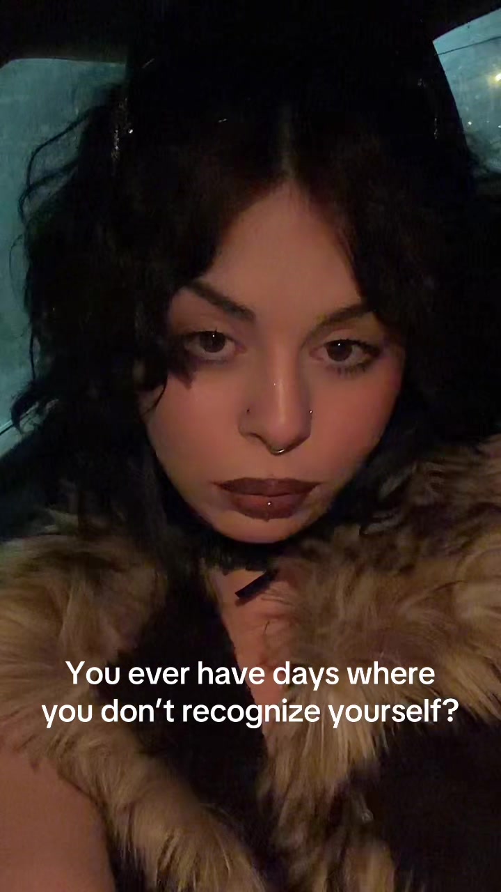 @Evie.Ghoul.444