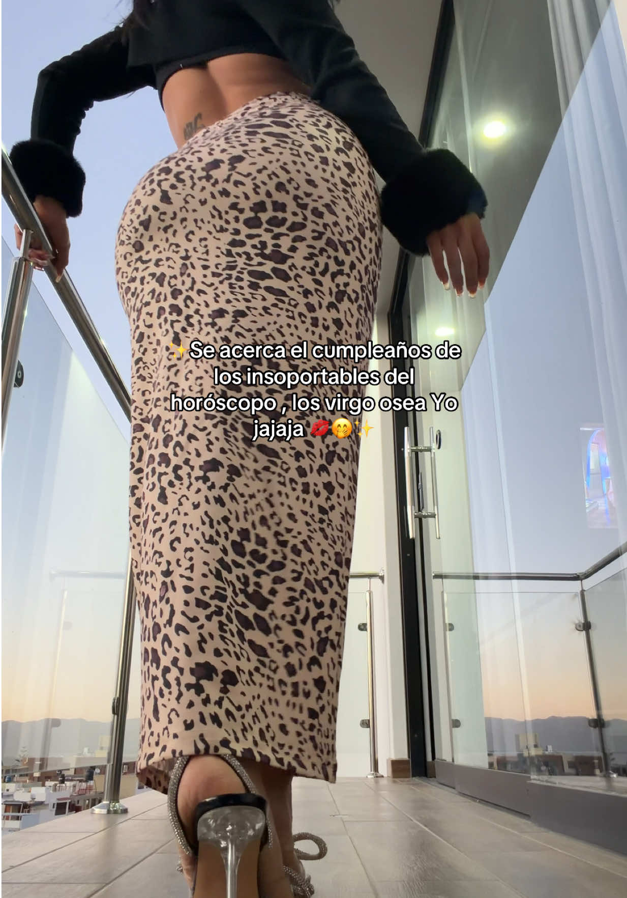 @️꧁️ เรαɓεℓℓα ꧂