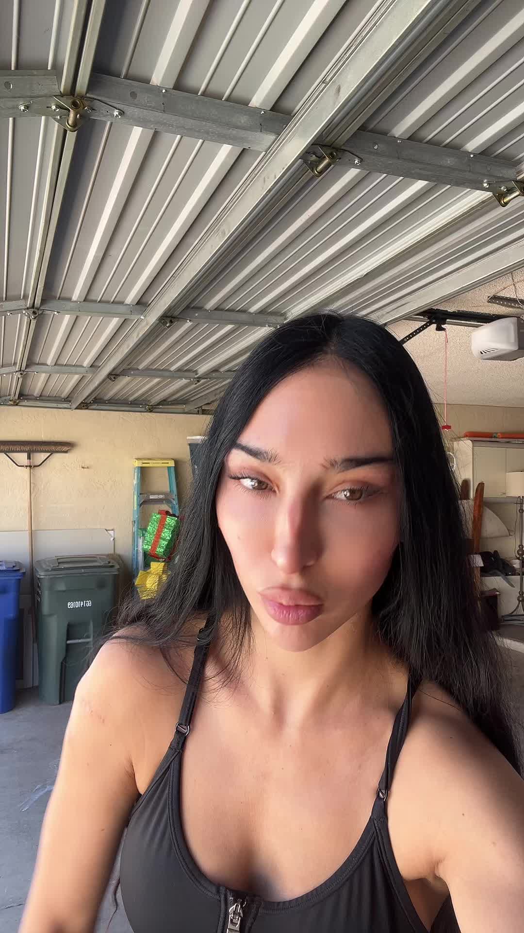 @bydecki