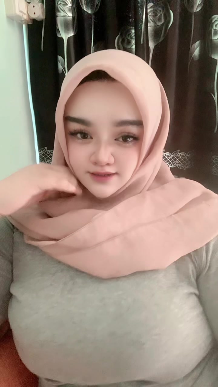 @moms_afiyah