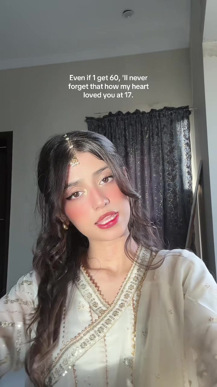 @AyeshEe🌸