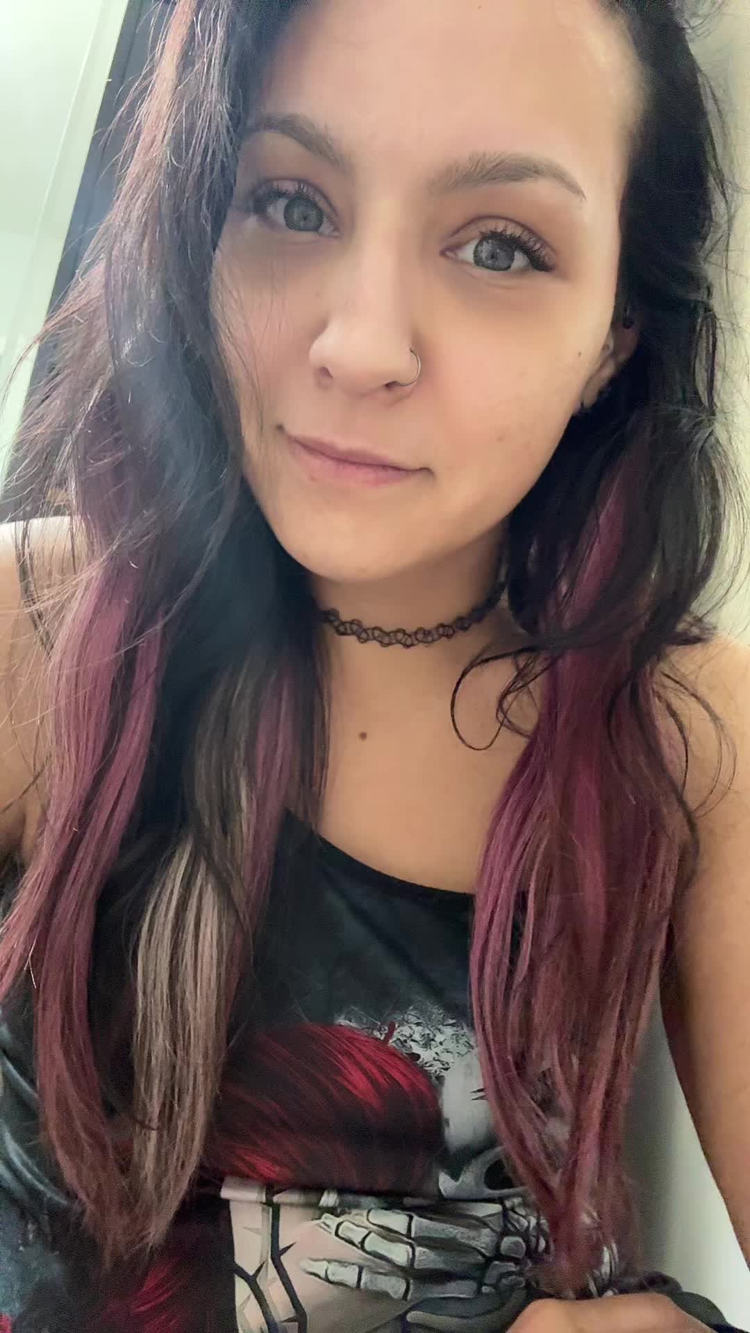 @Staciferrr