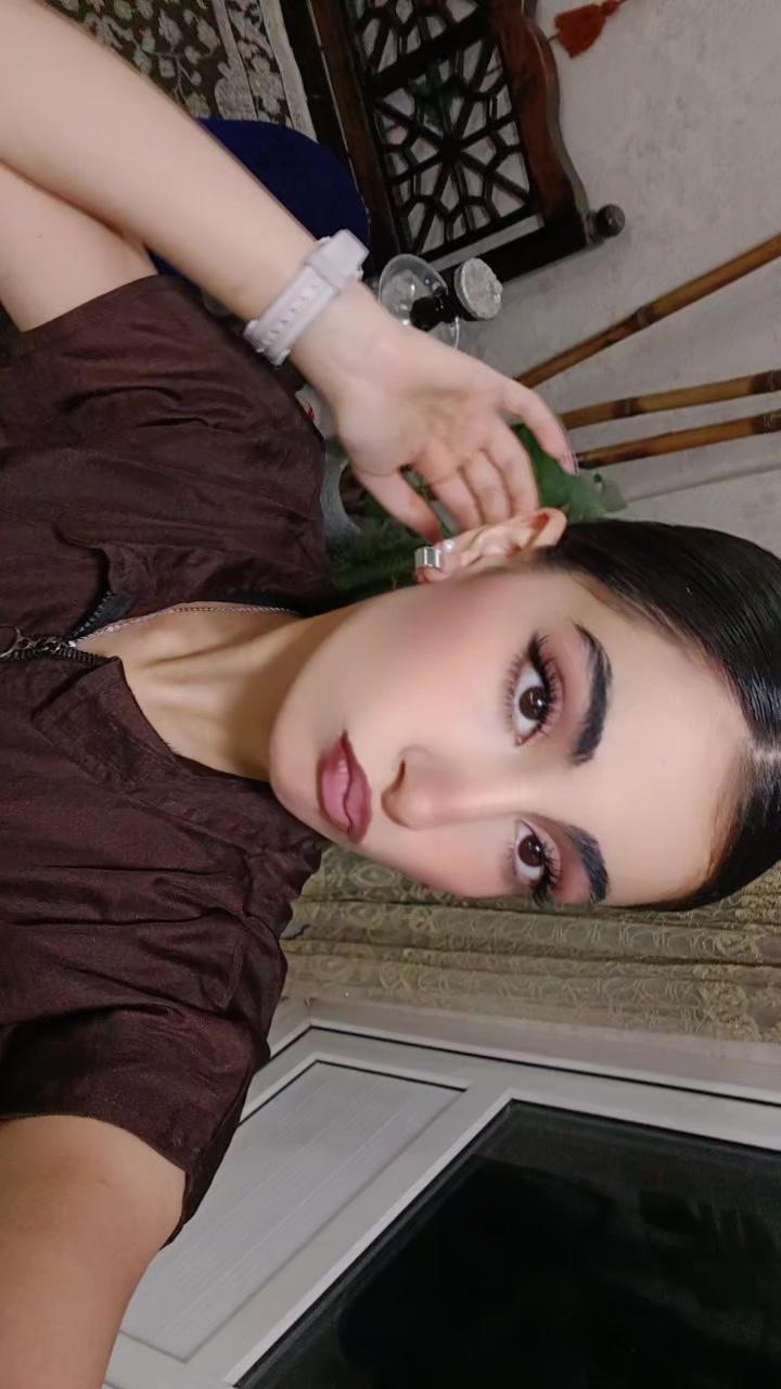 @_Hasti