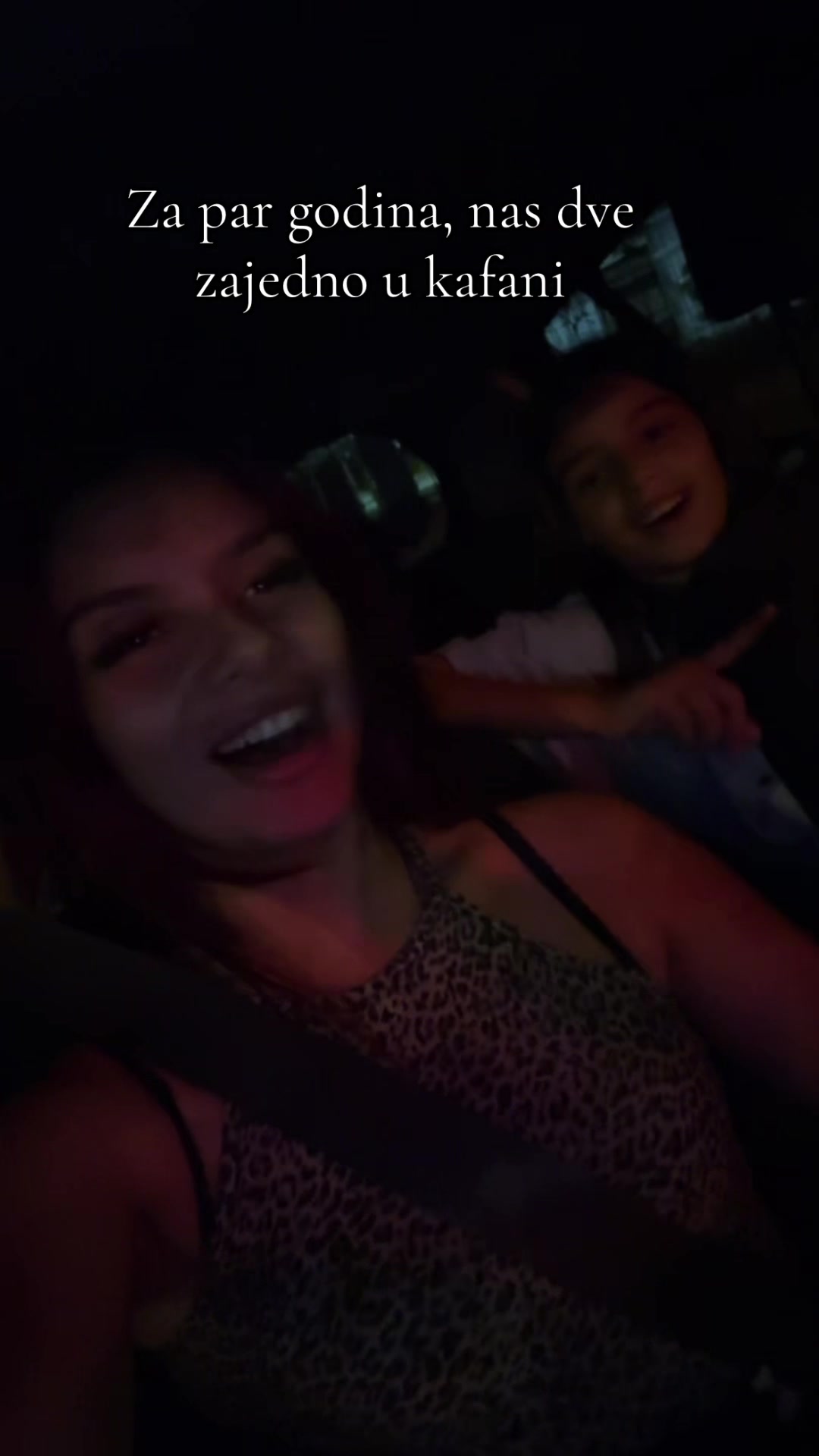 @_____mmoonnaa_____