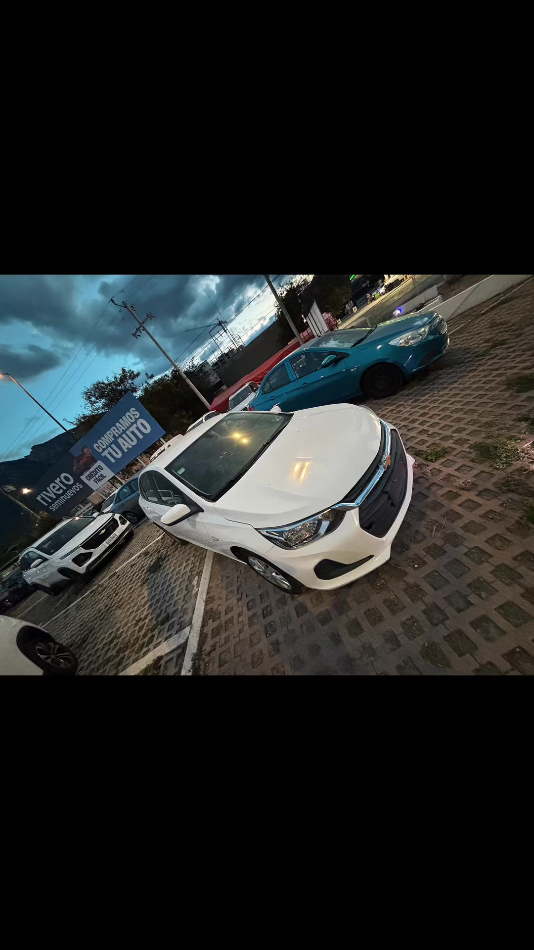 @CINTHIPÉREZ CHEVROLET STA SEMI