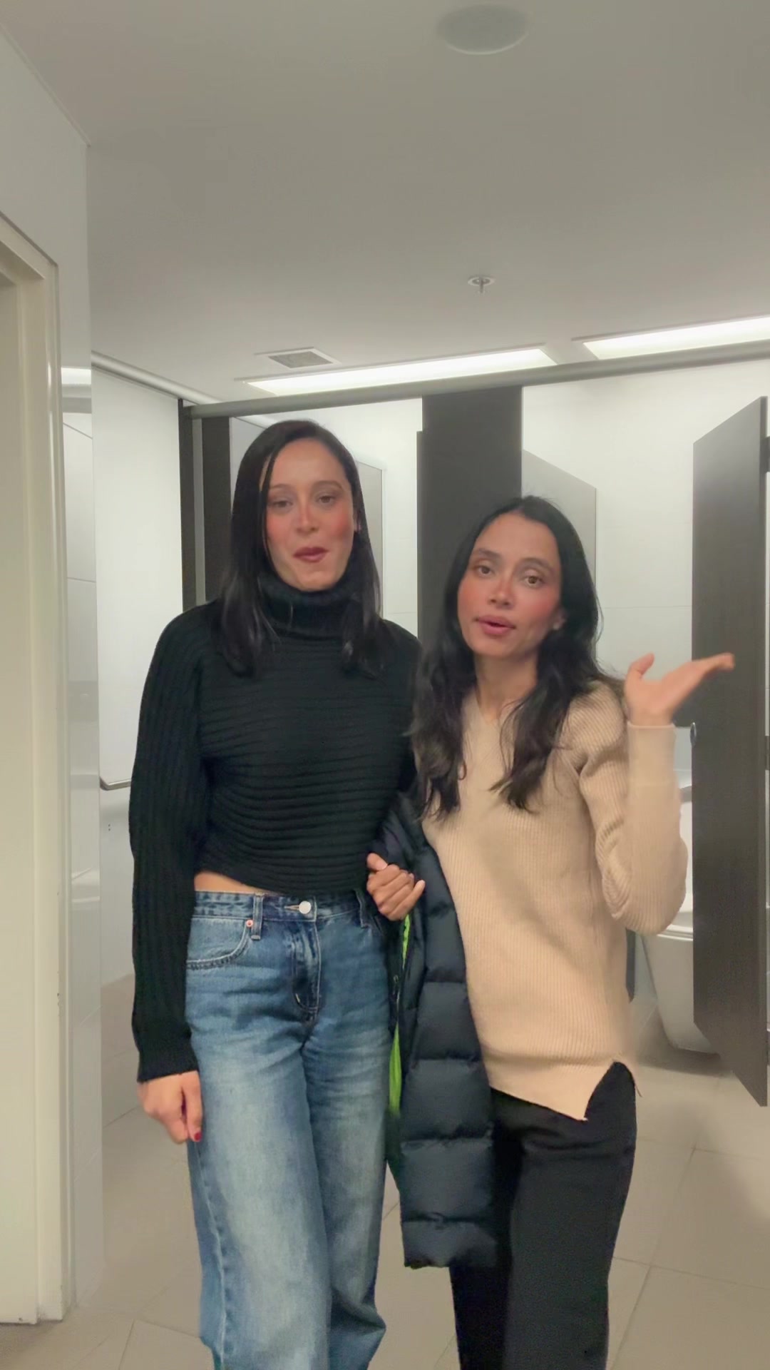 @PRATIKSHA 🦢