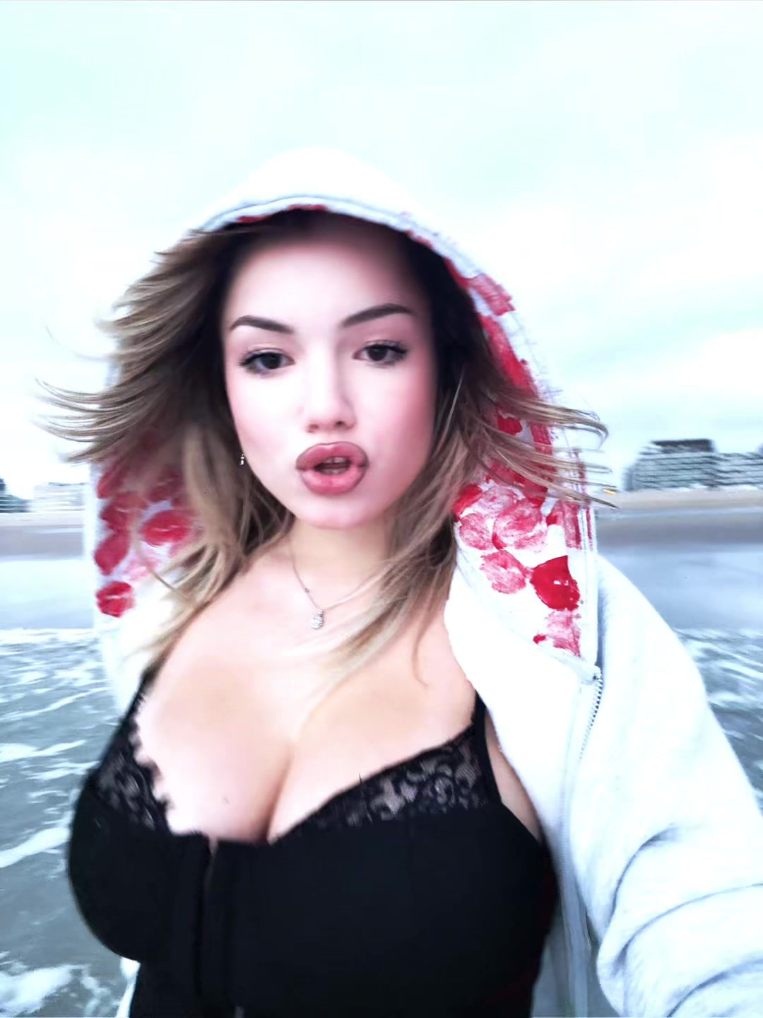 @evaxevis