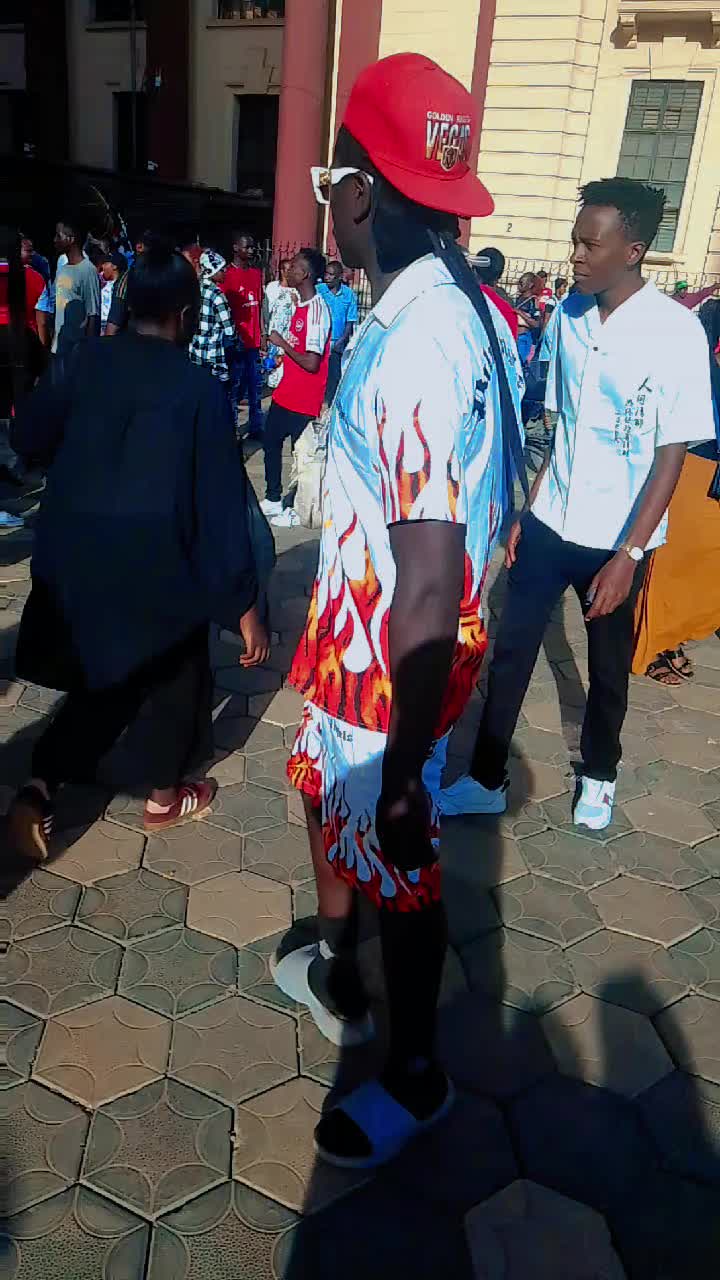 @Rayboy msee wa maluku