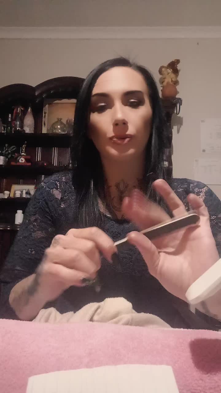 @karienq