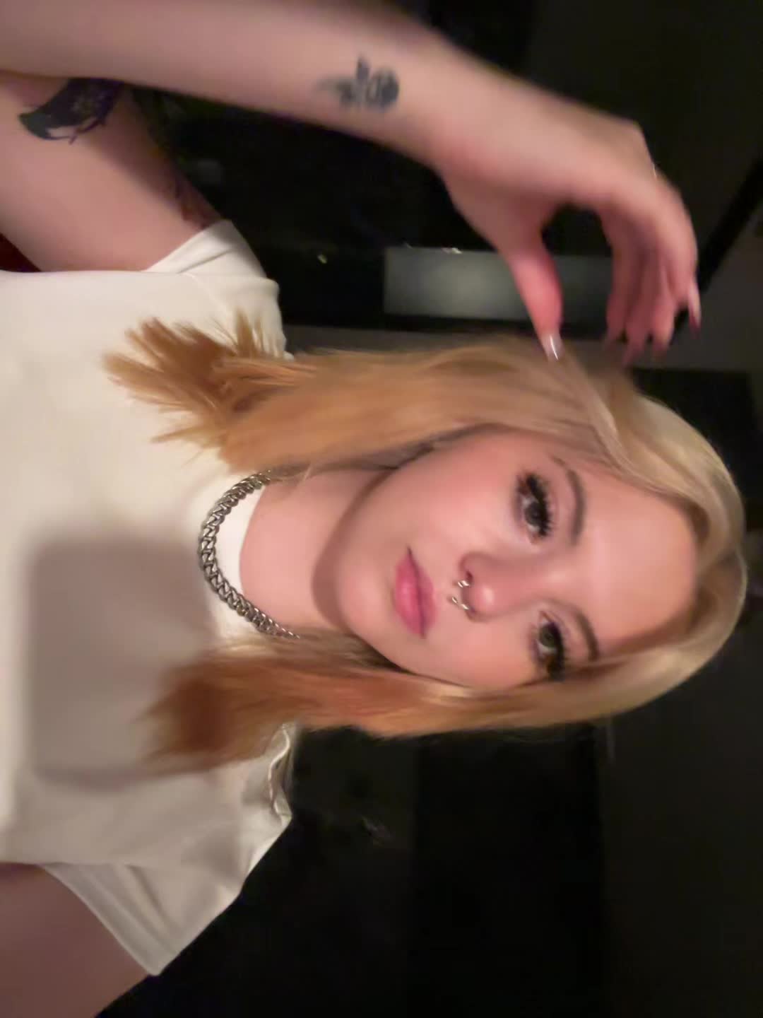 @:3