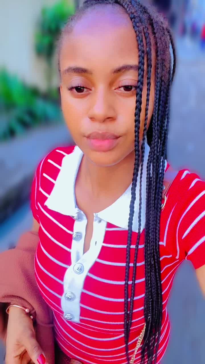 @la reine 👸 Gloire Ilesse