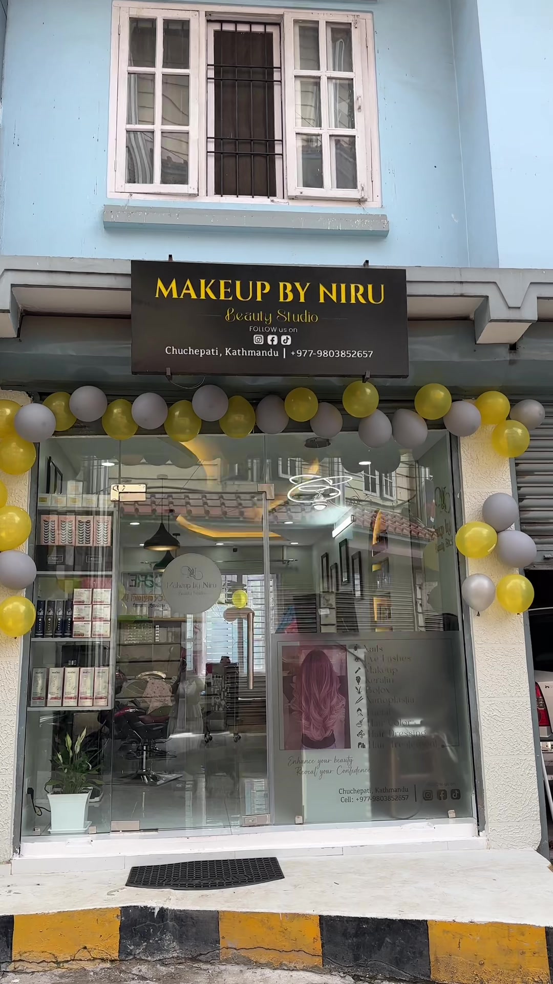 @Makeupbyniru beauty studio