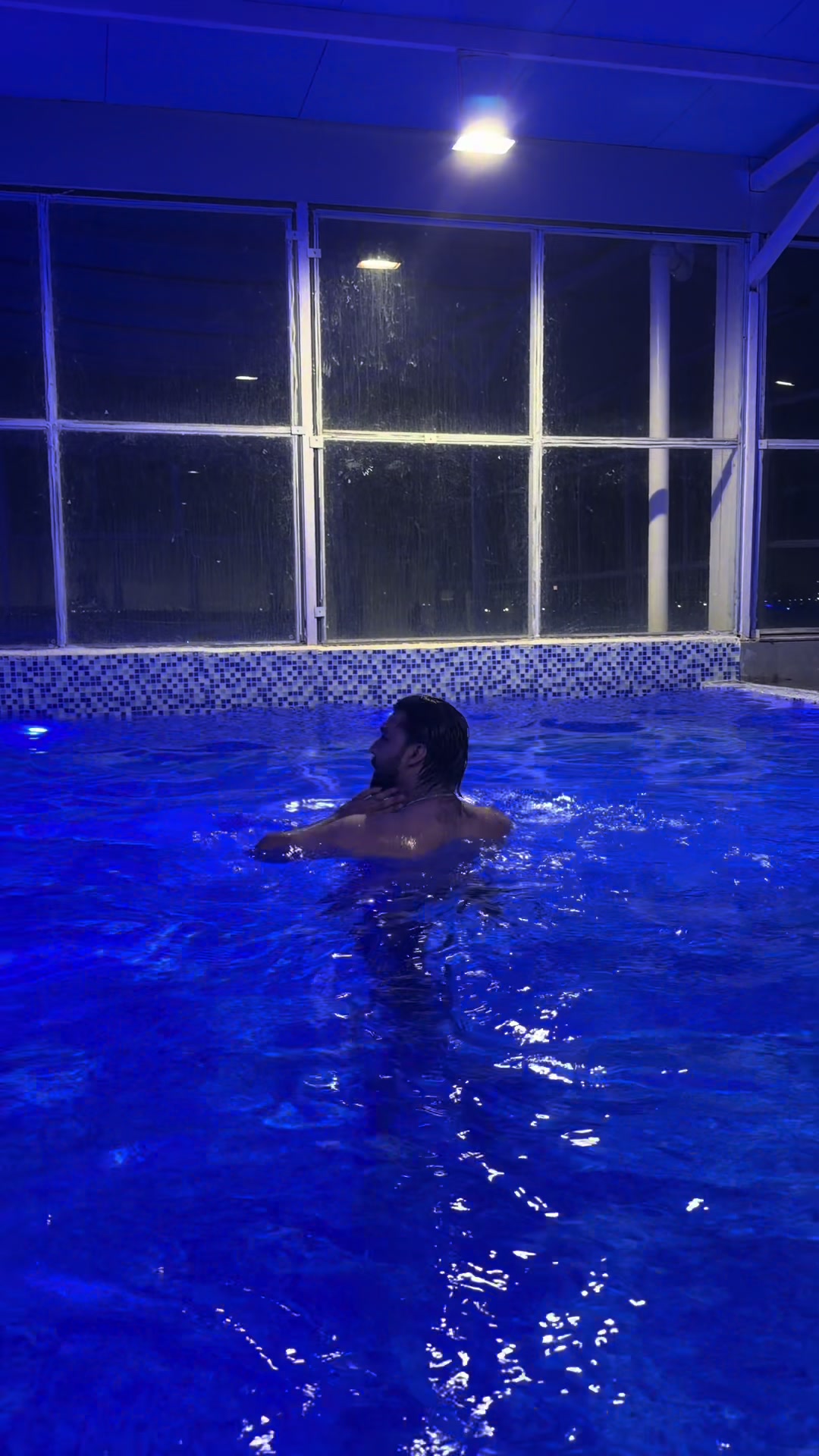 @احمر عباسی