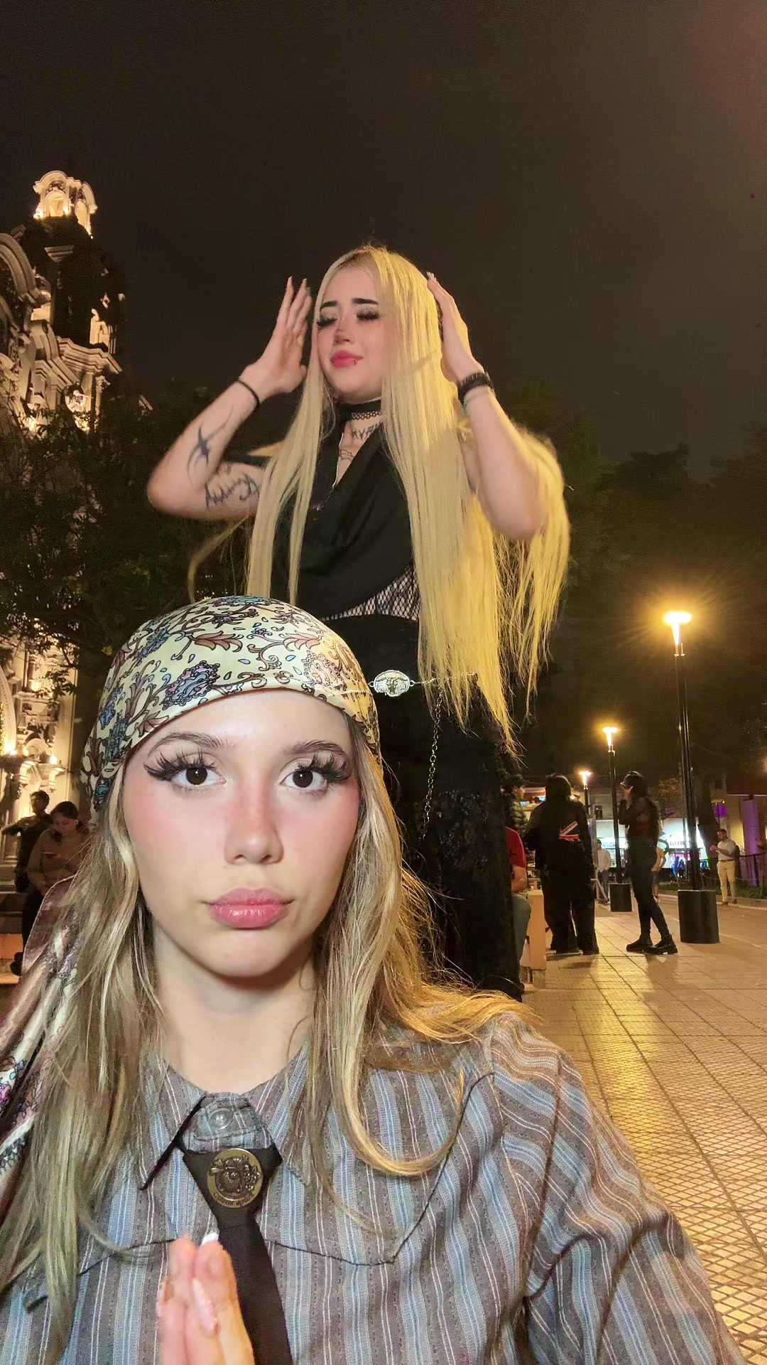 @Emikukis 🕷💜