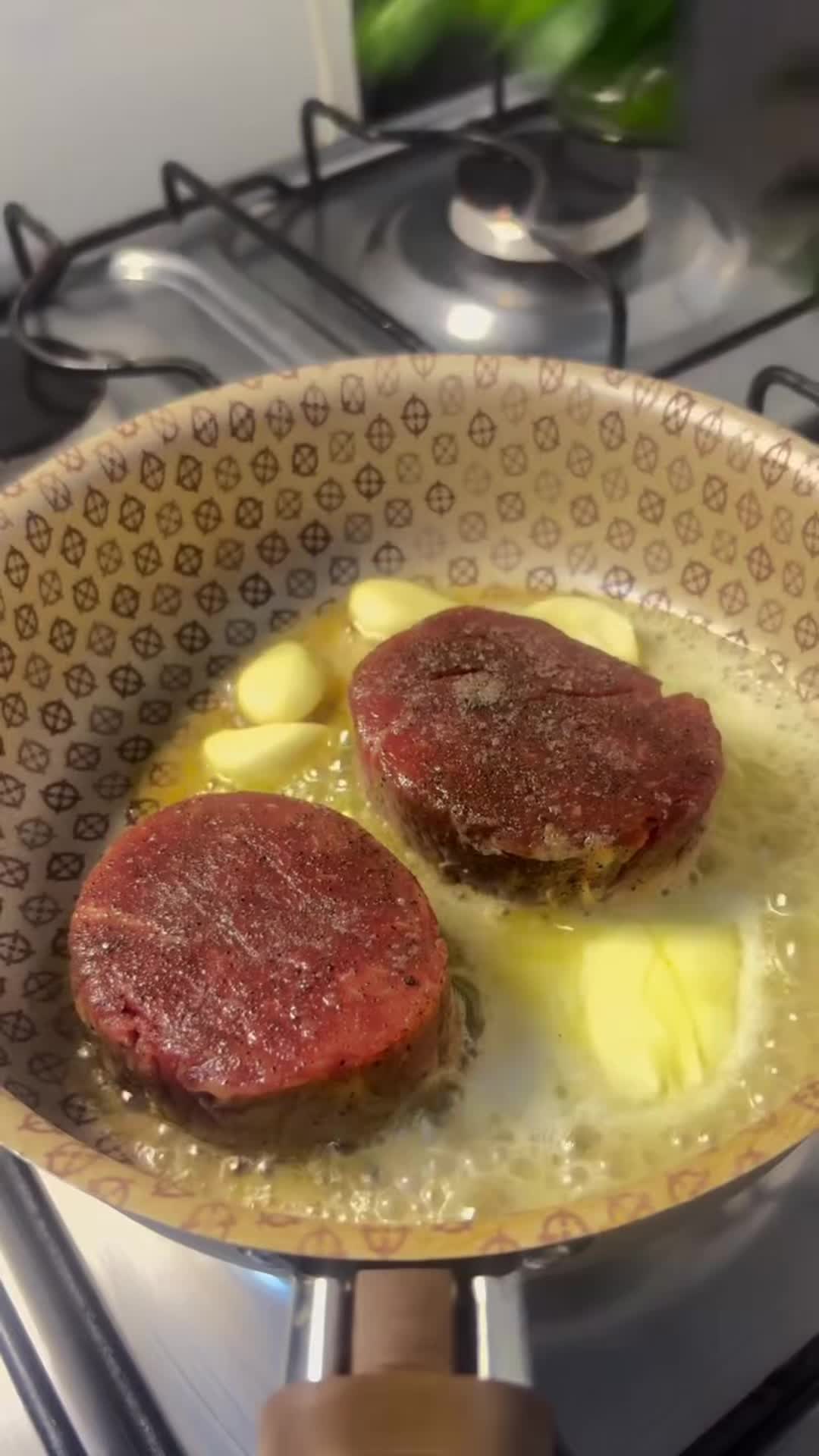 @Người Mới Xây Kênh