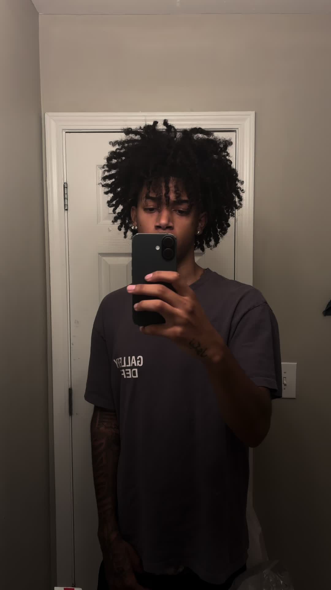 @cj ®