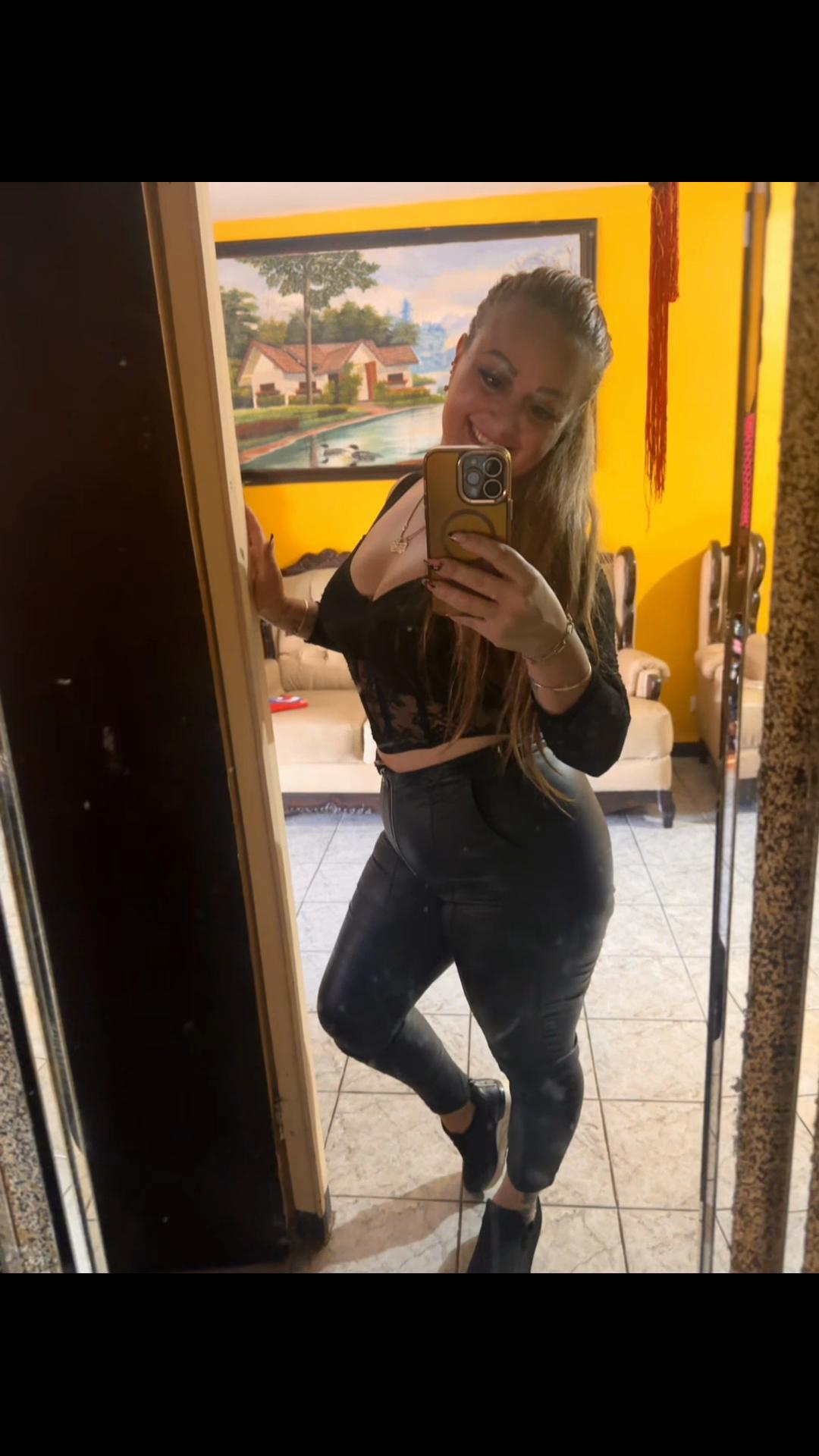 @Mía