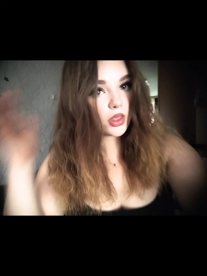 @полина