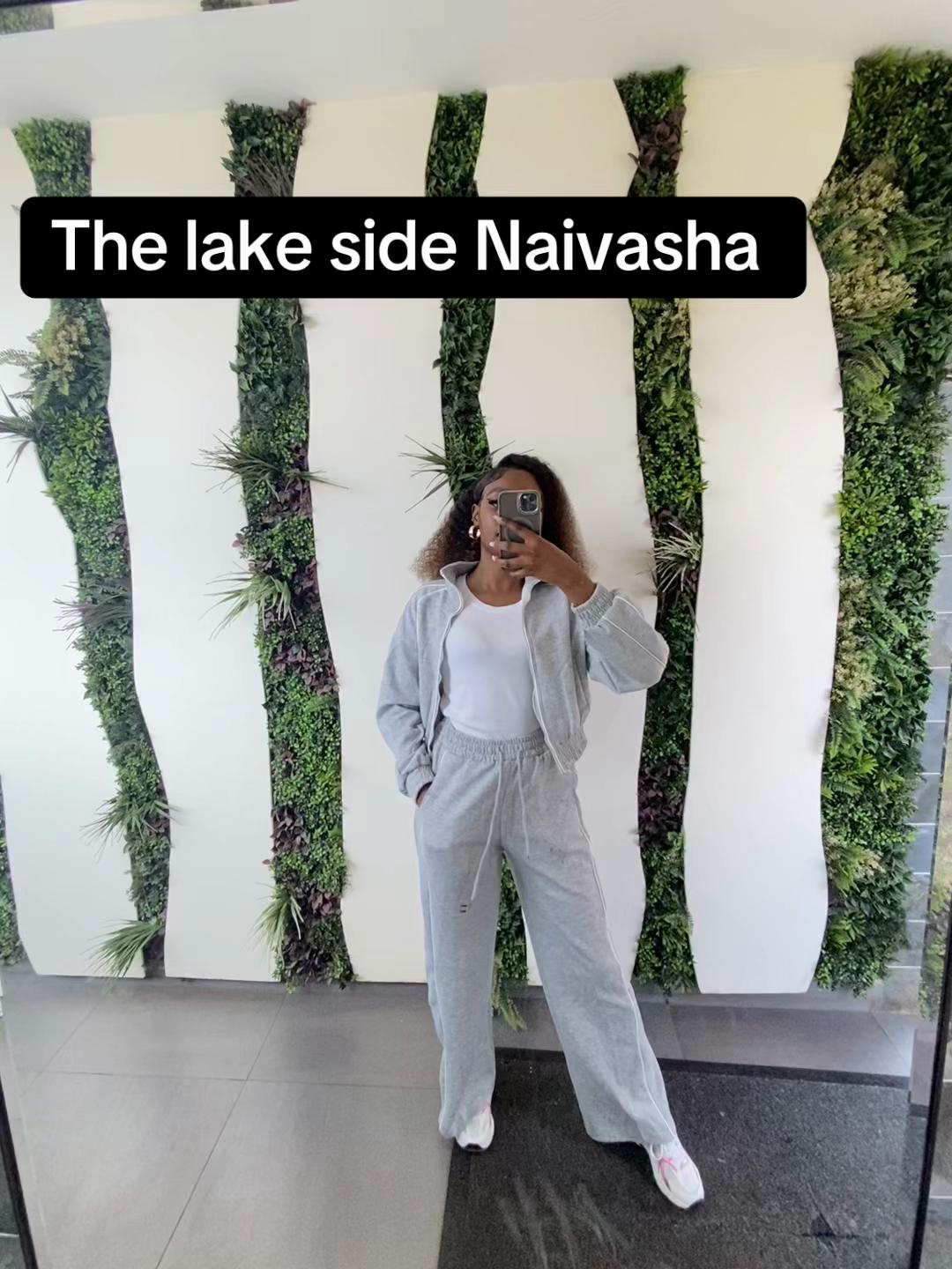 @e.m.i.l.y.wanjiru