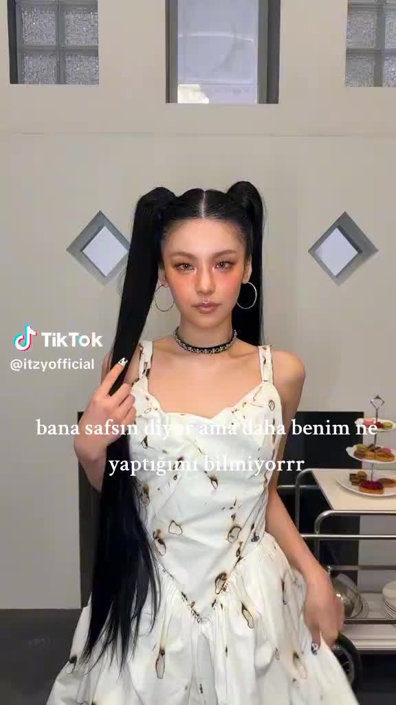 @~𝑆𝑇𝐴𝑅☆𝑌𝐸𝐽𝐼'M🤍