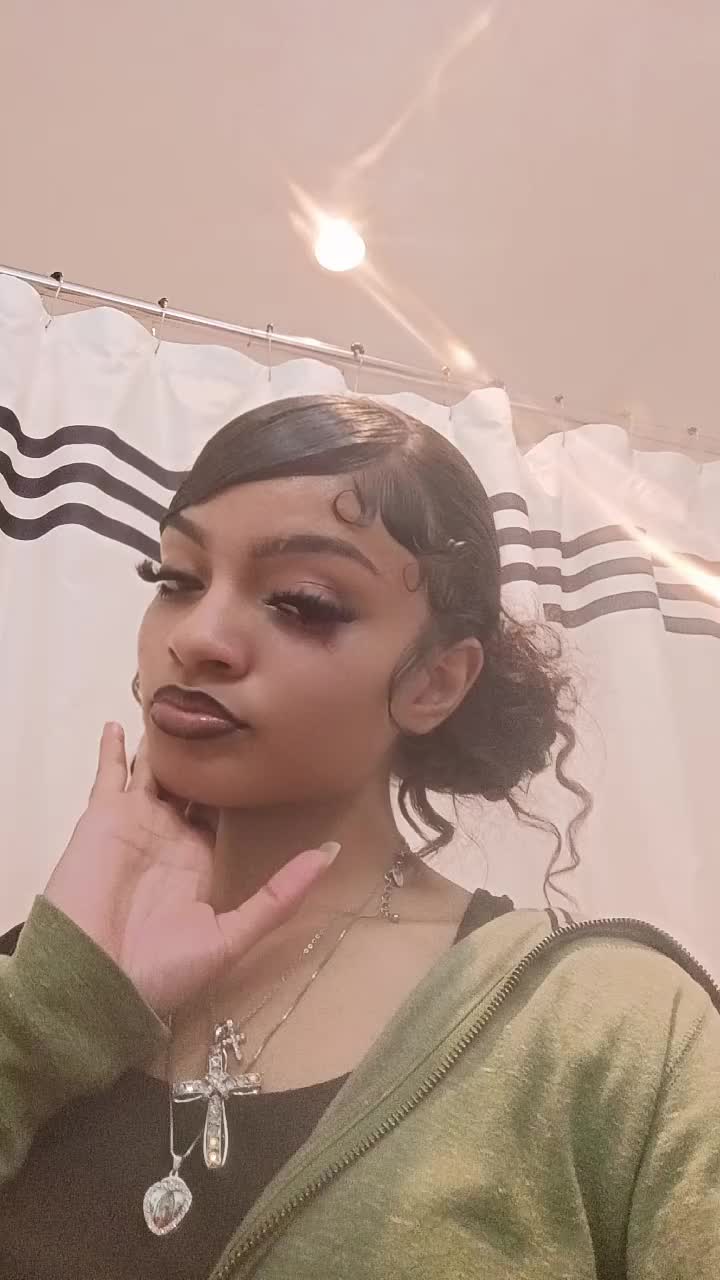 @th3yluv_yayyaa