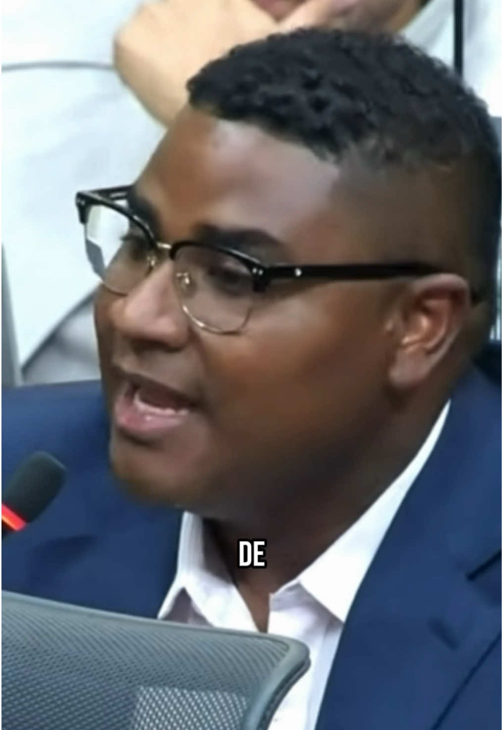 @Óscar Benavides