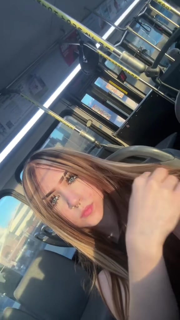 @💋.