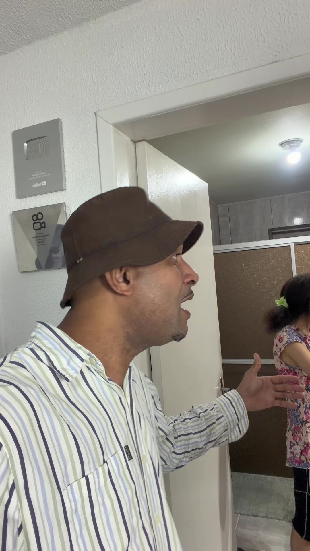 @Qu&eacute;sia e fam&iacute;lia J L