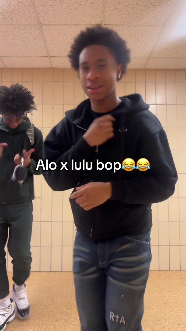@🧟&zwj;♂️