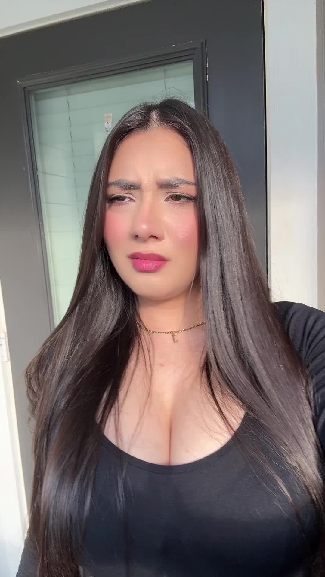 @Julie🦋