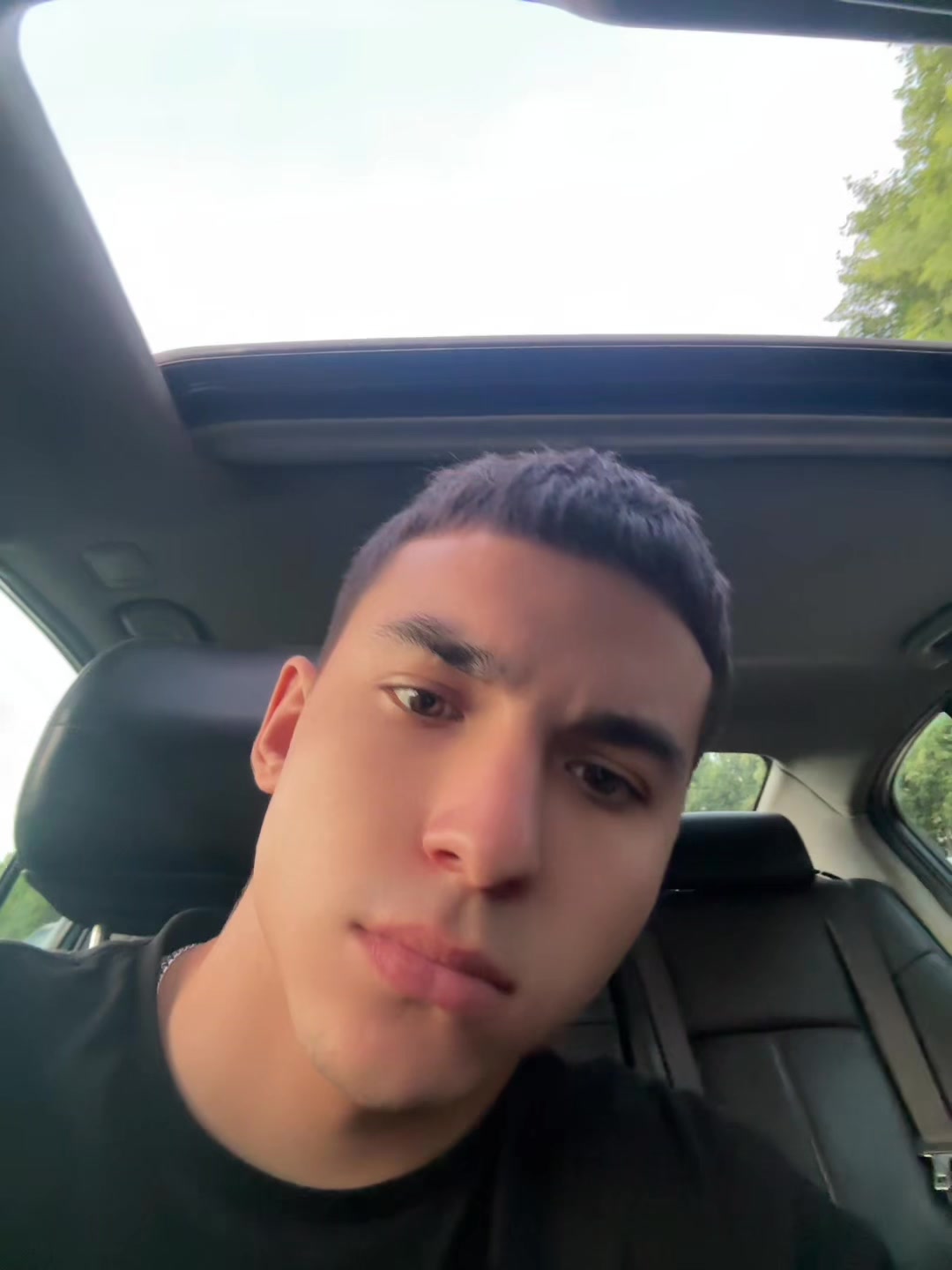 @𝙨𝙨𝟕𝟕