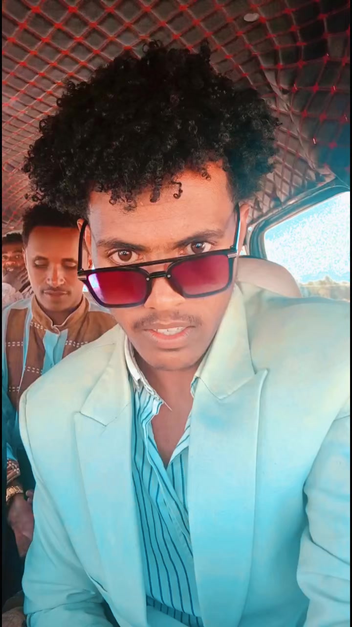 @Ebisalal
