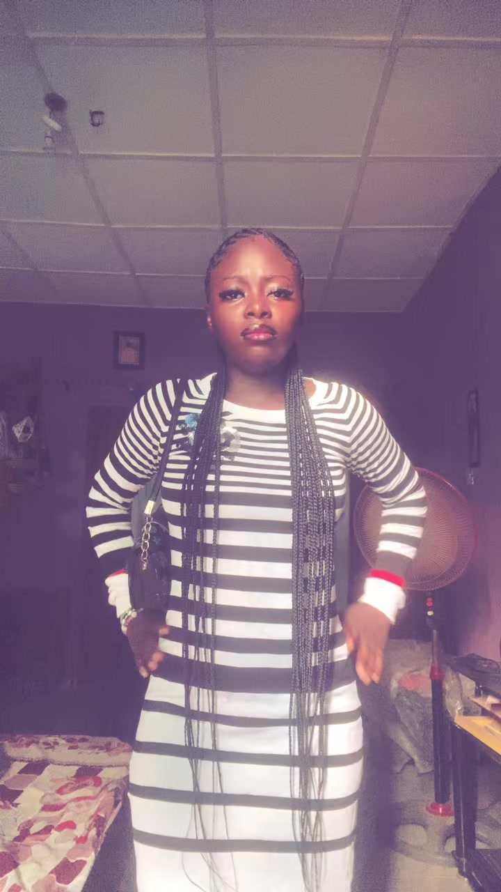 @Oyinxoxo💕