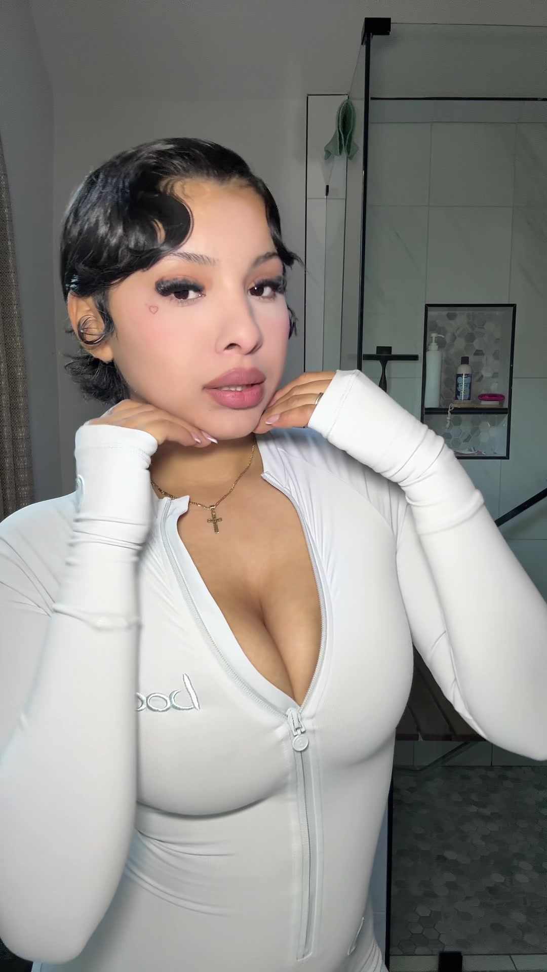 @1leavemetfal0nee