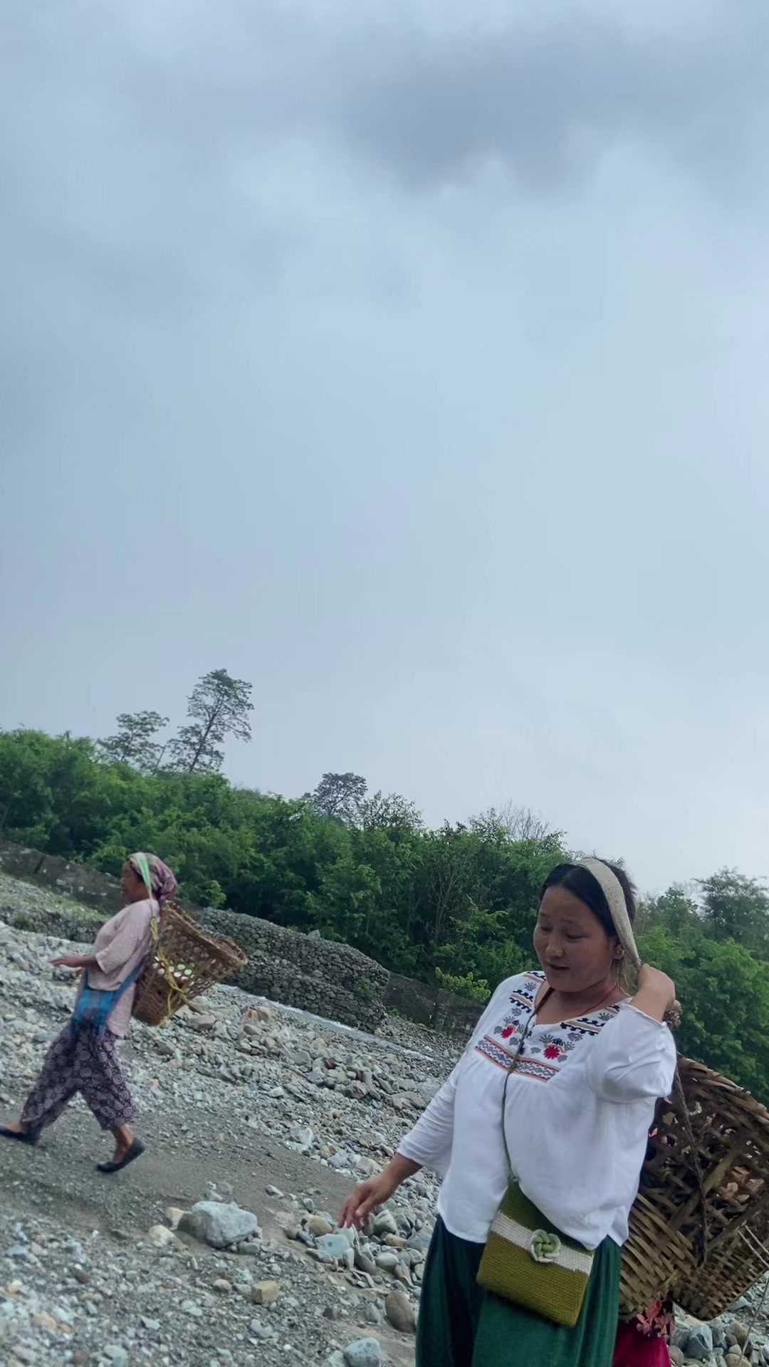 @mira pradhan🌼