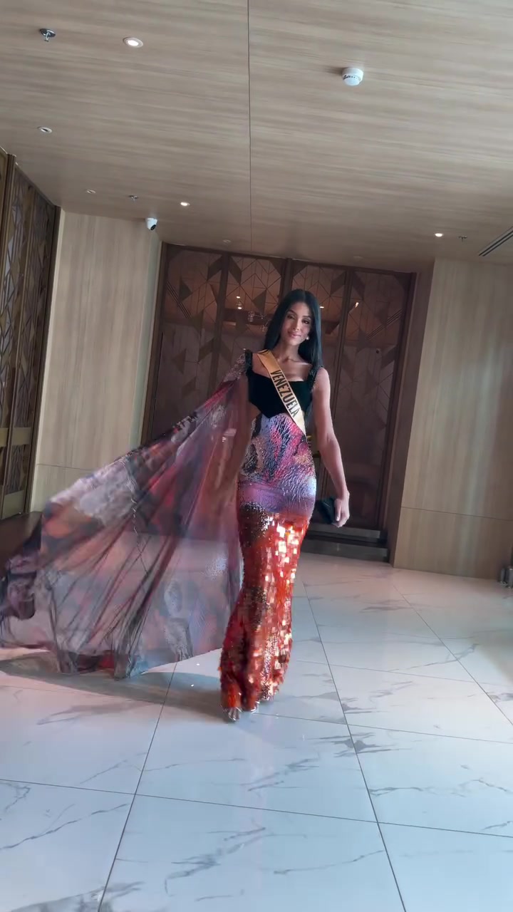 @Miss Venezuela 👑✨🤍