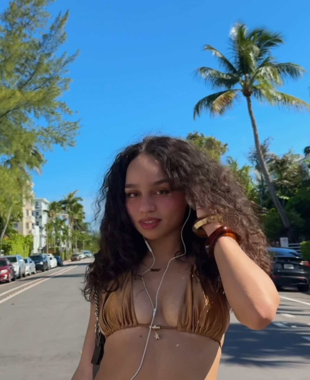 @ALONDRA ♡︎