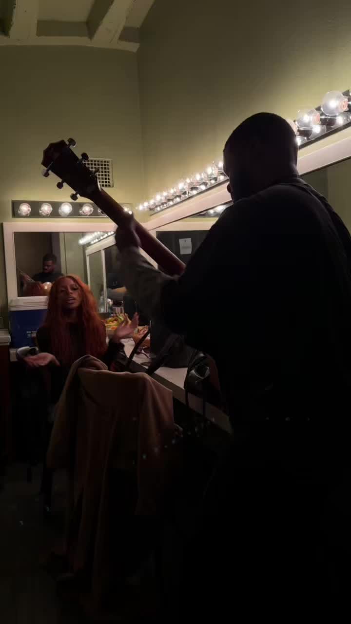 @ravyn lenae