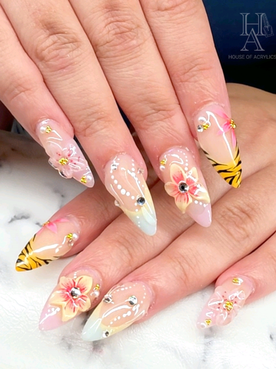 @house_of_acrylics