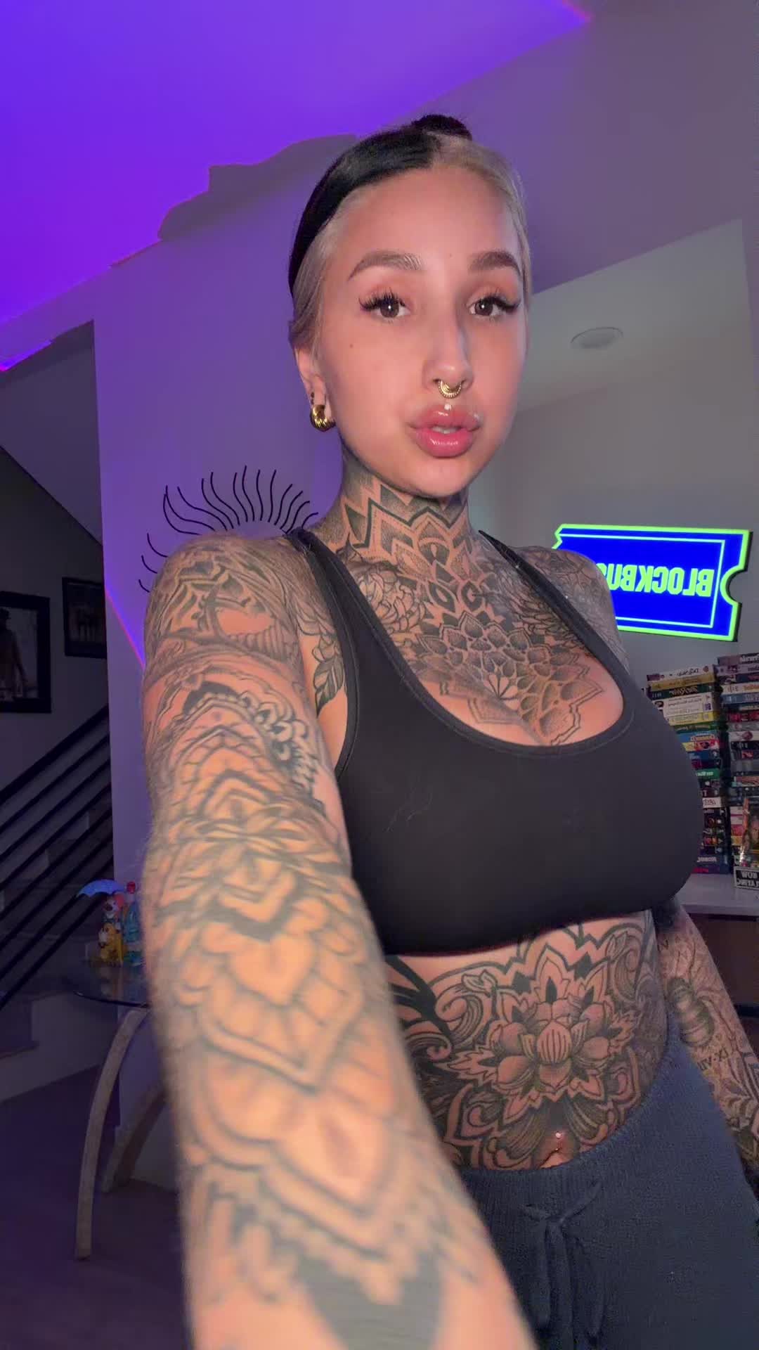 @Split_tongue_bri