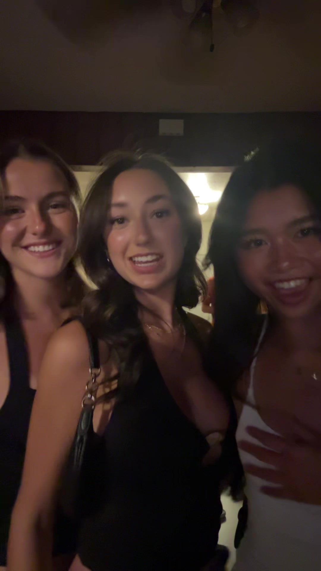 @Bella