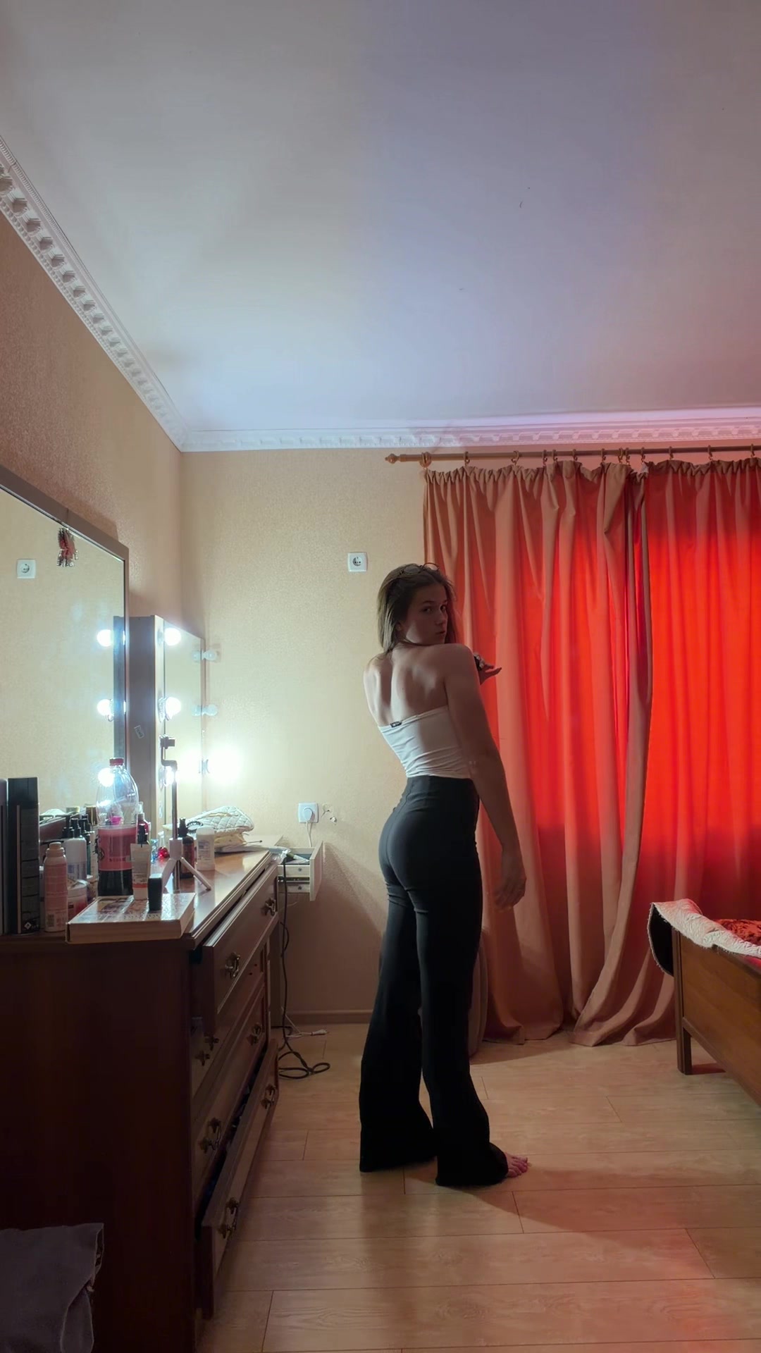 @Мама👻