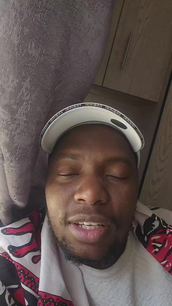 @Gogo mamoyo mazololo.