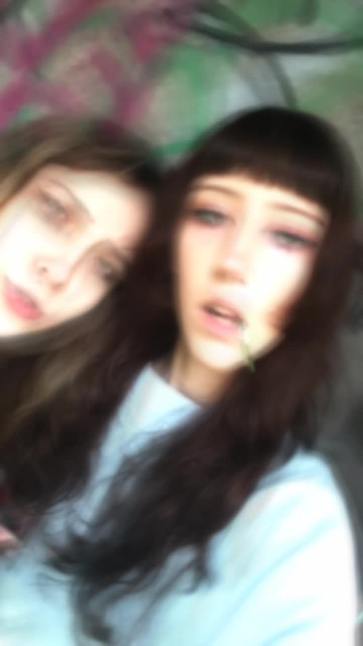 @^^