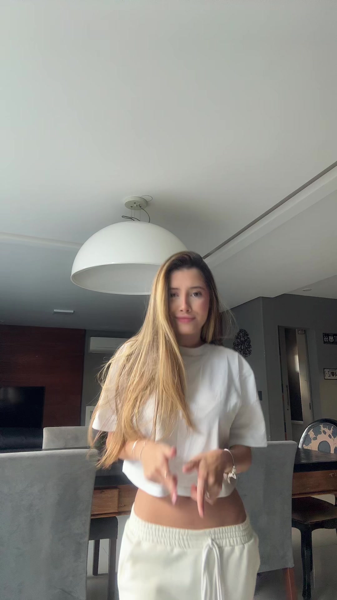 @laura