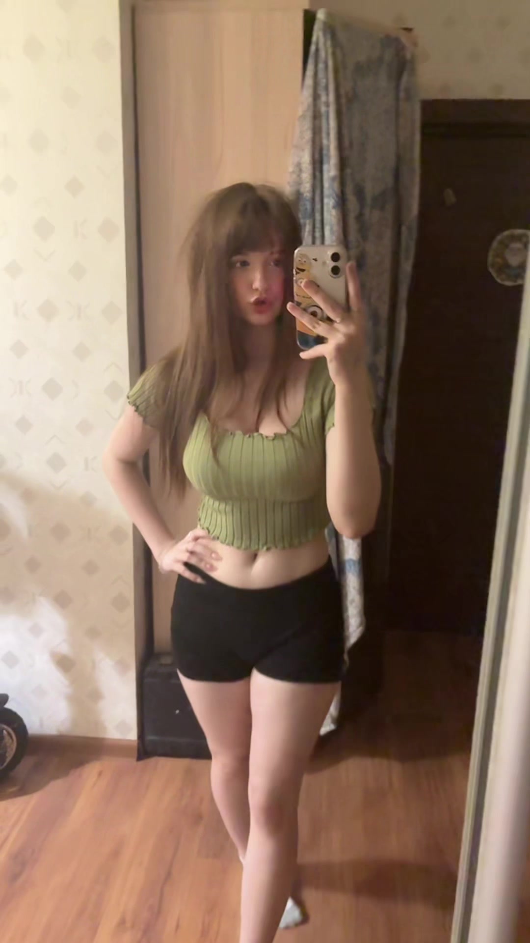 @Ищу девушку пиши я