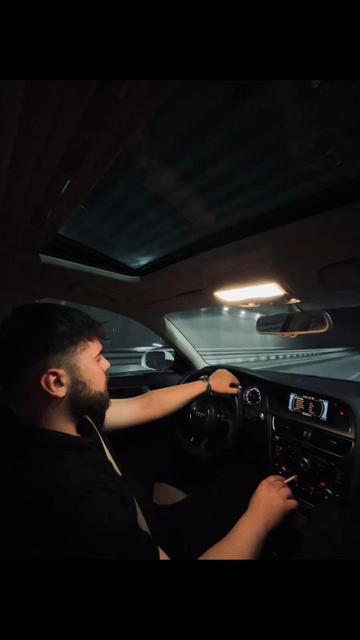 @🦂