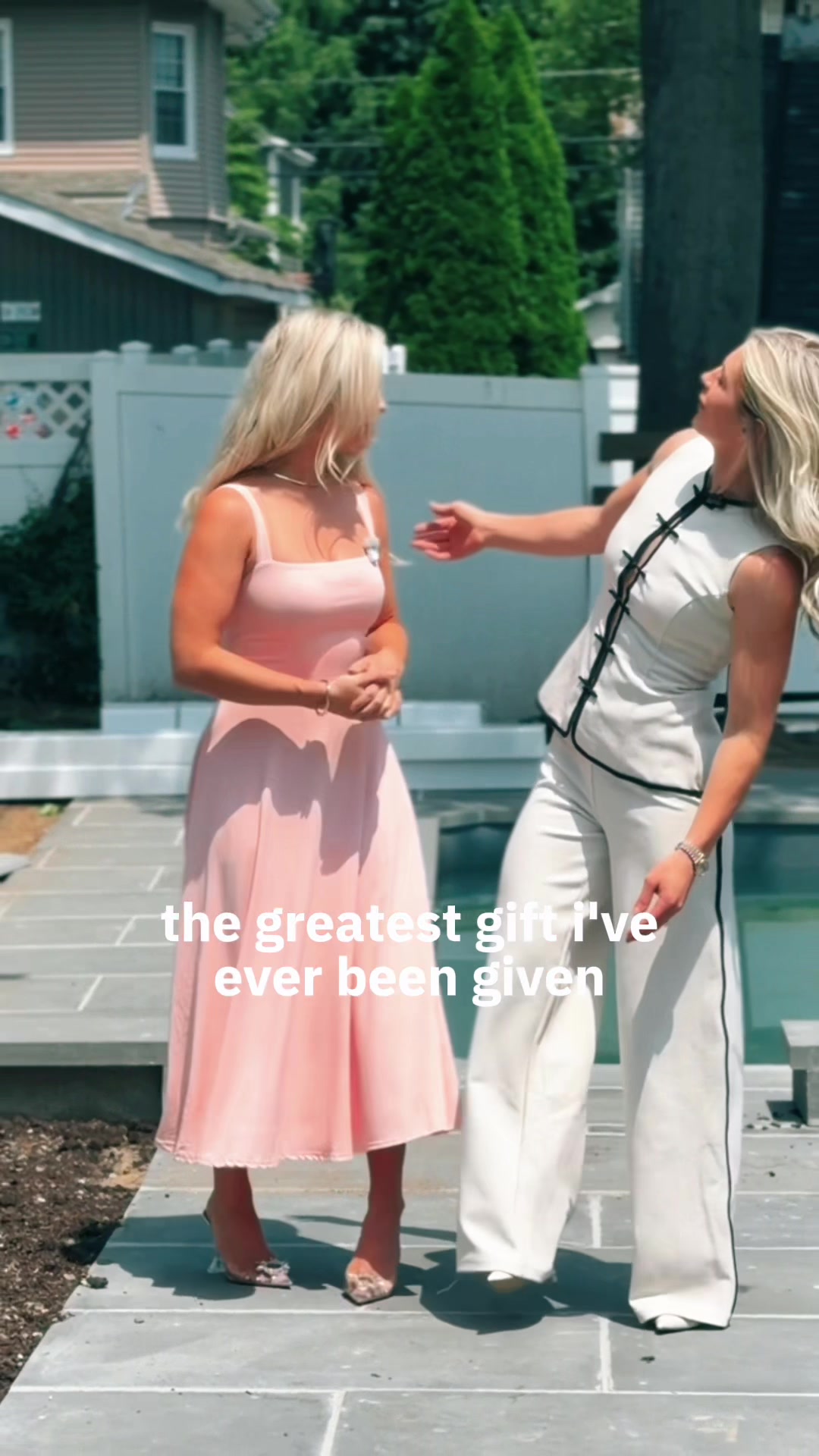 @LuxQue Media Real Estate